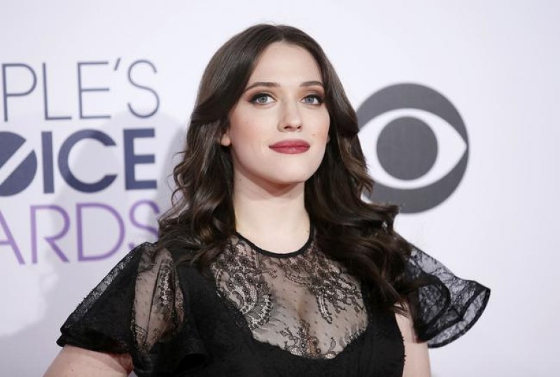 Kat Dennings arrives at the 2015 People's Choice Awards in Los Angeles