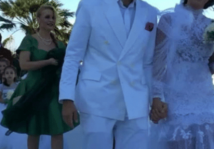 Γάμος Οικονομάκου - Μιχόπουλου: Οι κουβέρτες, τα μποφόρ και το τρισευτυχισμένο ζευγάρι!