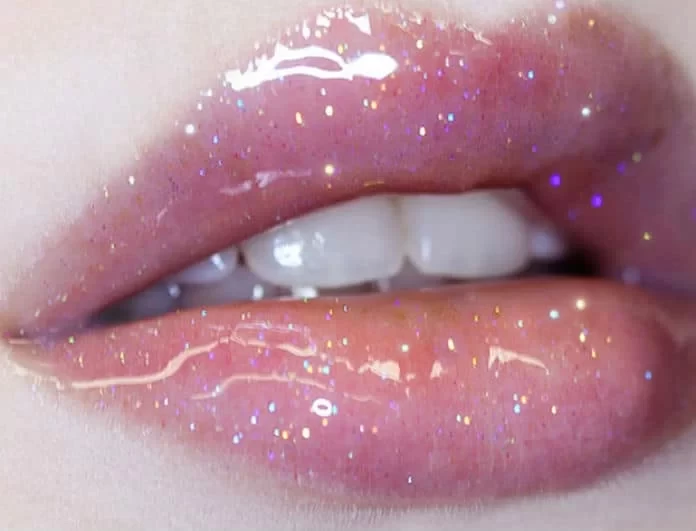 Σπιτικό lip gloss για βελούδινα χείλη