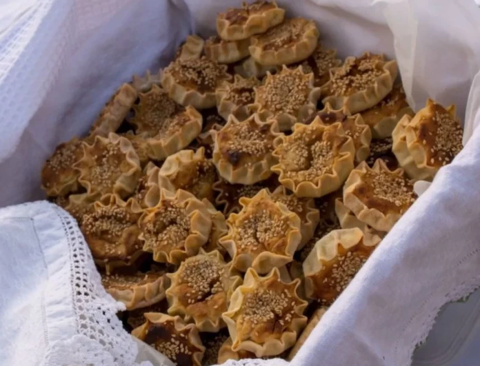 Λυχναράκια Πάρου με κανέλα από την Αργυρώ Μπαρμπαρίγου -  Μοναδική αυθεντική παραδοσιακή συνταγή