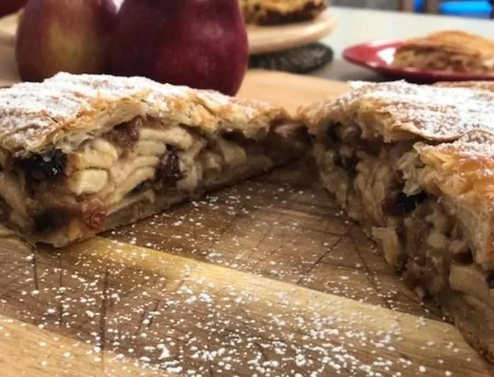 Η πιο νόστιμη μηλόπιτα της τεμπέλας από την Αργυρώ Μπαρμπαρίγου - Έτοιμη σε 10 λεπτά