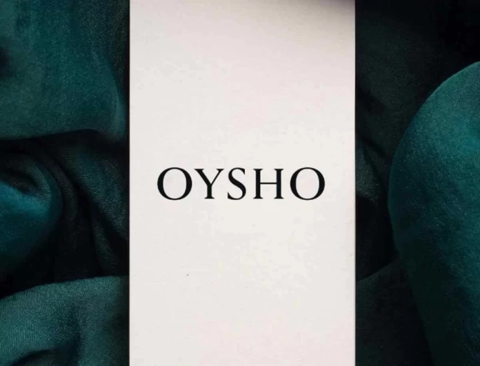 Το πράσινο σατέν φόρεμα από τα Oysho ξεπουλάει όσο κανένα άλλο