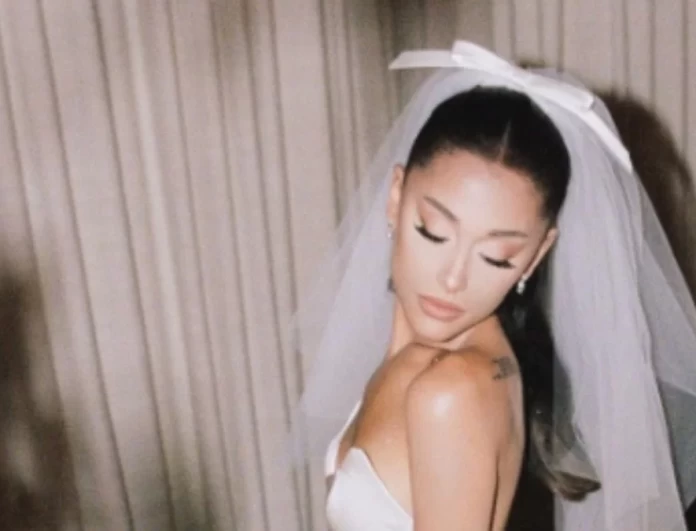 Ariana Grande: Οι πρώτες φωτογραφίες από τον γάμο της με τον Dalton Gomez