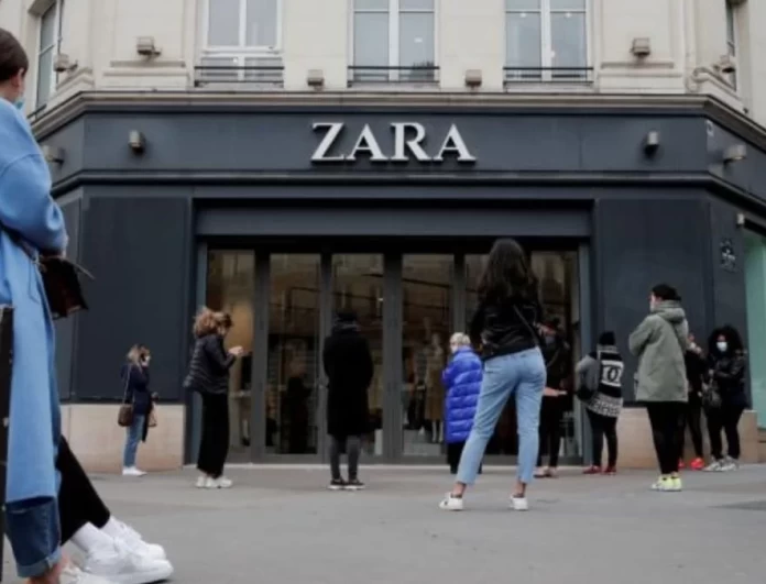 3 χουχουλιάρικα πουλόβερ στα Zara που θα φοράς όλο τον χειμώνα