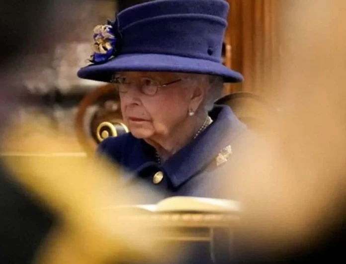 Τι συμβαίνει στο Μπάκινγκχαμ; - Η Βασίλισσα ακυρώνει συναντήσεις