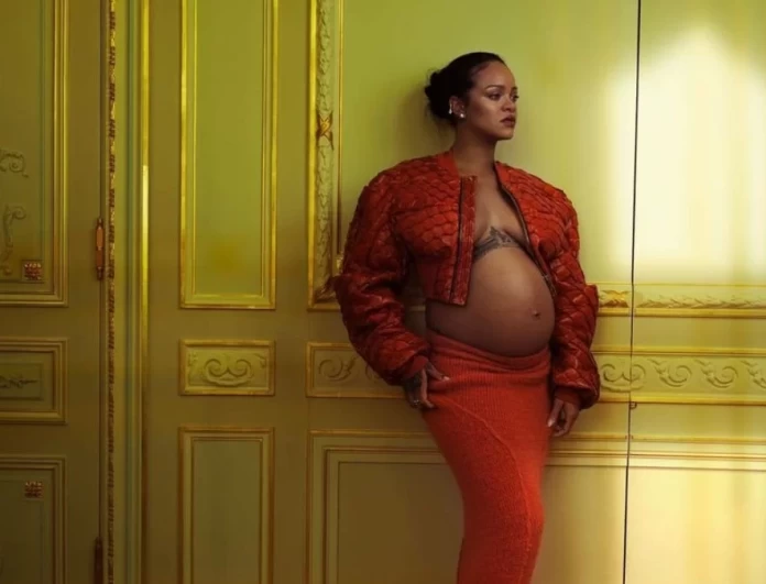 «Δεν θα ψωνίσω ρούχα εγκυμοσύνης» - Η αποκαλυπτική φωτογράφιση της Rihanna λίγο πριν τη γέννα του παιδιού της