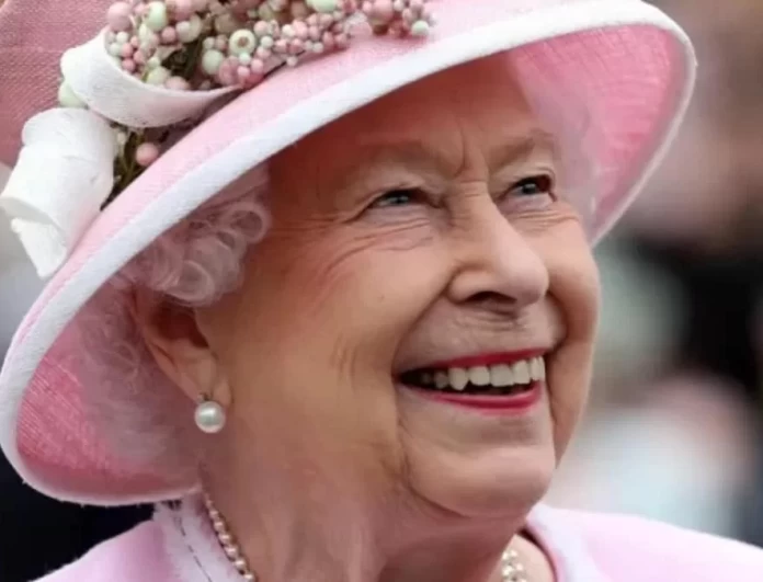 Βασίλισσα Ελισάβετ: Ανοίγει για πρώτη φορά την κοσμηματοθήκη της - Τα σπάνια κομμάτια που είχε χαρίσει στην Nταϊάννα