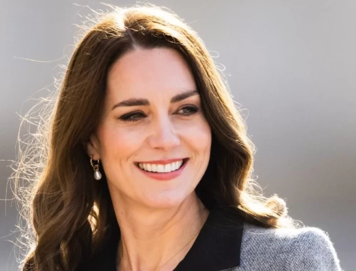 ''Αναστέναξε'' το κόκκινο χαλί - Η εντυπωσιακή εμφάνιση της Kate Middleton στο φεστιβάλ των Καννών