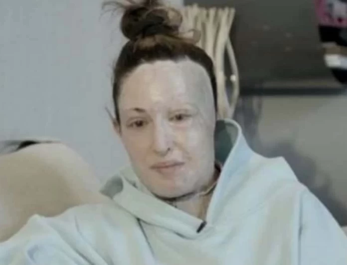 Βαμμένη και χαμογελαστή χωρίς την μάσκα της - Χαμός στο instagram με την νέα φωτογραφία της Ιωάννας Παλιοσπύρου