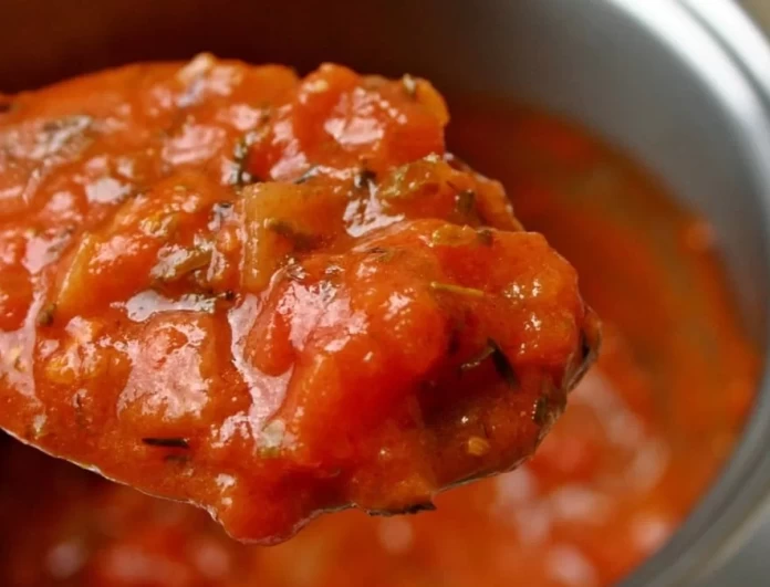 Ρίξε λίγη μαγειρική σόδα στην κόκκινη σάλτσα πριν την βάλεις στα μακαρόνια - Θα δεις τεράστια διαφορά
