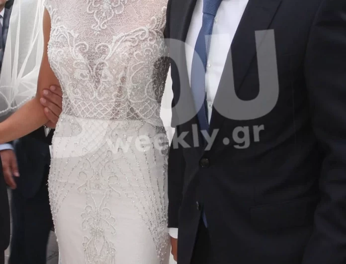 Λαμπερός γάμος στην ελληνική showbiz με καλεσμένο τον Πατούλη - Η νύφη ξεχώρισε με το δαντελένιο νυφικό της