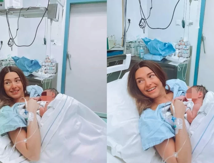 Καθισμένη στον καναπέ του σπιτιού της με το μωρό αγκαλιά - Η Ιωάννα Σιαμπάνη δημοσίευσε βίντεο την ώρα του θηλασμού