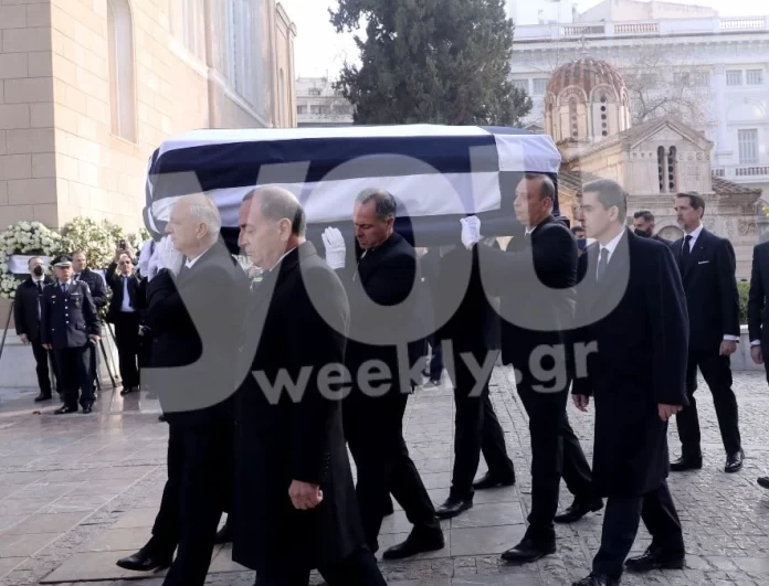 Κηδεία Τέως Βασιλιά Κωνσταντίνου: Παραμορφωμένος κάτω από το φέρετρο - Δεν το έδειξαν ποτέ οι κάμερες (Βίντεο)