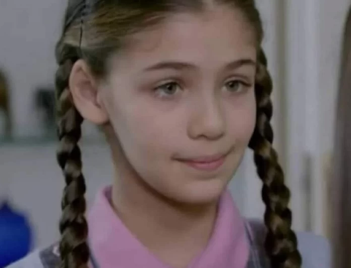 Σήμερα είναι 13 ετών και δεν έχει καμία σχέση με το τότε κοριτσάκι - Καστανή καλλονή η πρωταγωνίστρια της Elif