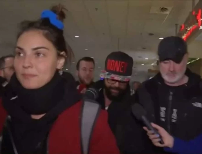Survivor All Star: Την ρώτησαν για τον Μαρτίκα και ξέσπασε σε νευρικό γέλιο - Η αντίδραση Βρισηίδας & Κονδυλάτου στην άφιξη τους στο αεροδρόμιο