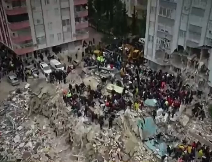Σεισμός Τουρκία: Πάνω από 9.500 οι νεκροί - Ανατριχιάζει το βίντεο με τον σκύλο που 