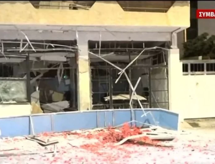 Ισχυρή έκρηξη στο Νέο Ηράκλειο - Βρέθηκαν υπολείμματα εκρηκτικού μηχανισμού σε καφετέρια