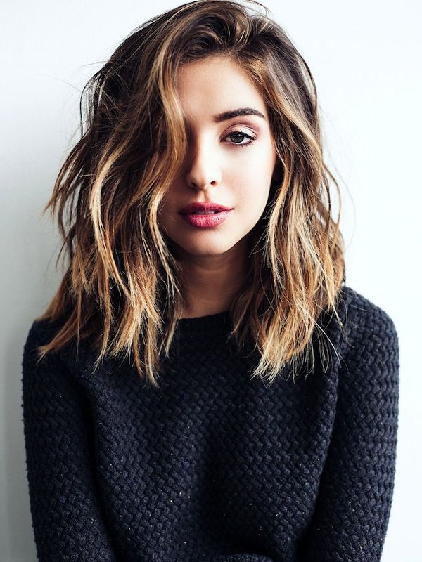 long-bob-hairstyle-with-layers-on-magnavuonline-pho-dr-3174