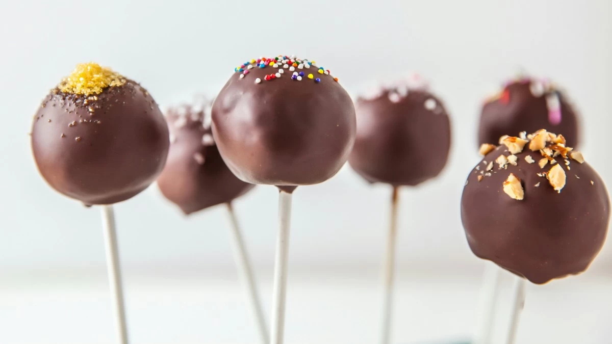 6 Μαϊου: Παγκόσμια Ημέρα Κατά της Δίαιτας και γιορτάζουμε με σοκολάτα - Τα είδη με τις λιγότερες θερμίδες