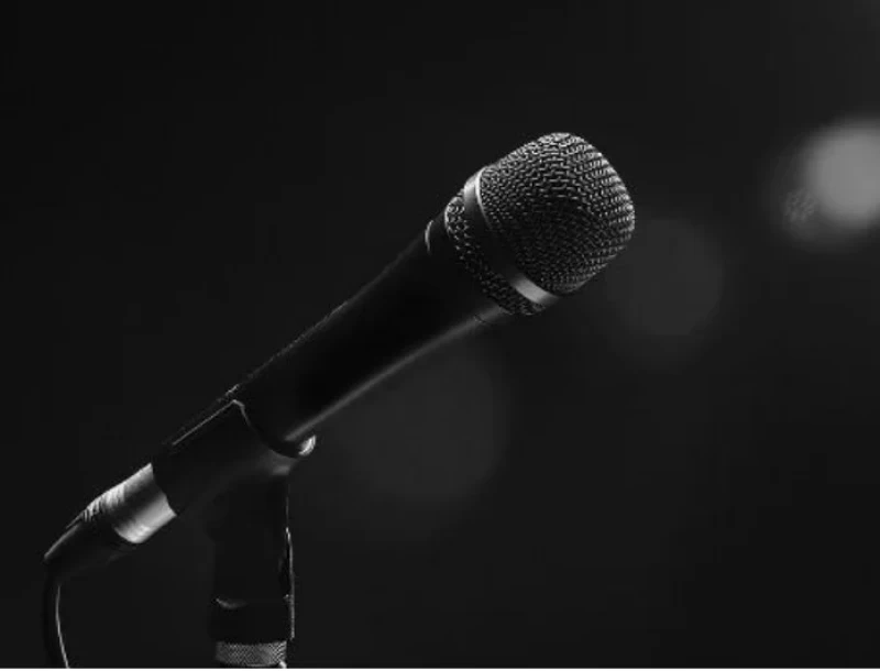 Έχασε τη φωνή του Έλληνας τραγουδιστής -Η μάχη του με την κατάθλιψη