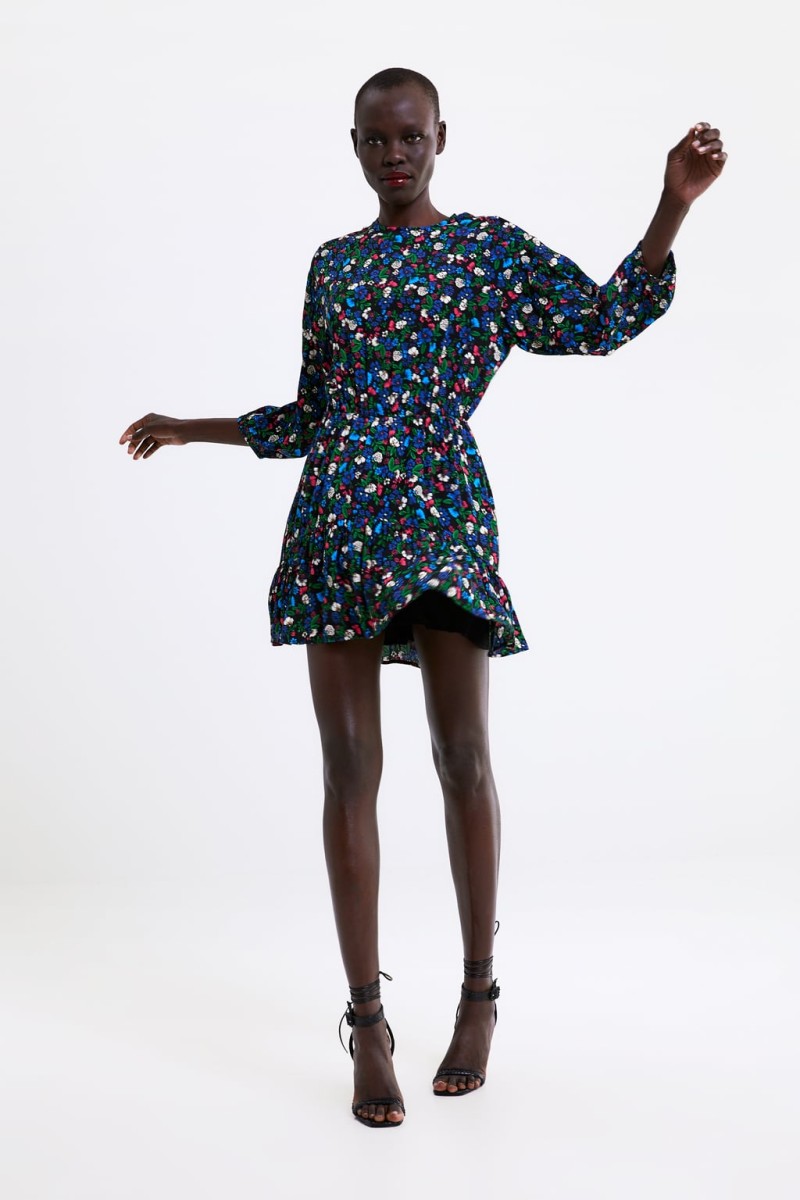 Μίνι φόρεμα από τα Zara για τη νέα συλλογή της Άνοιξης