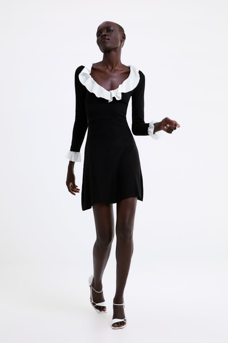Μίνι φόρεμα από τα Zara για τη νέα συλλογή της Άνοιξης