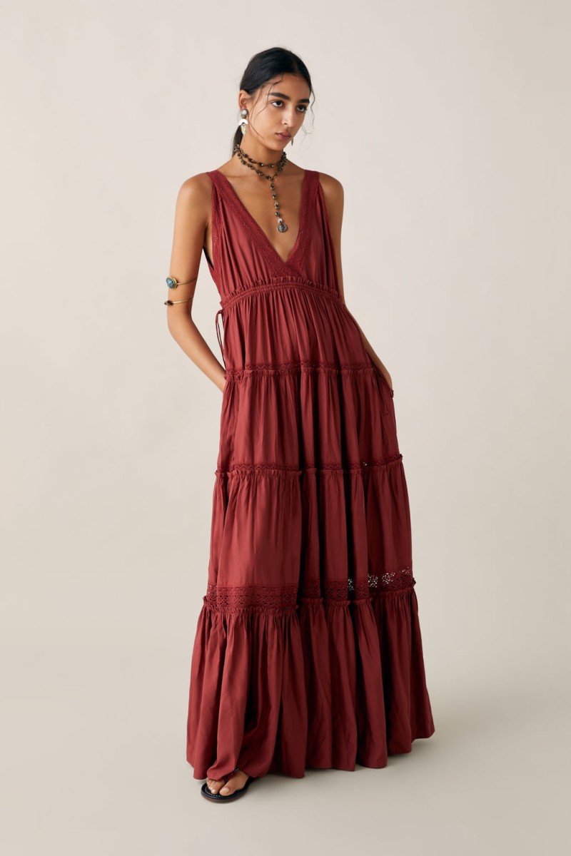 Zara ανοιξιάτικο φόρεμα από τη νέα συλλογή κολεξίον 