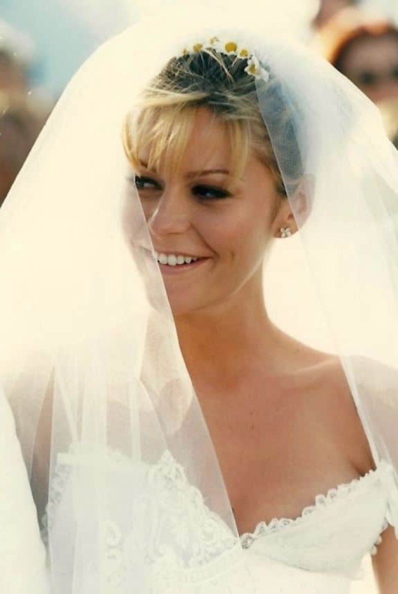 Τζένη Μπαλατσινού - Flashback: Το ονειρικό νυφικό που είχε φορέσει στον γάμο της με τον Κωστόπουλο στη Μύκονο!