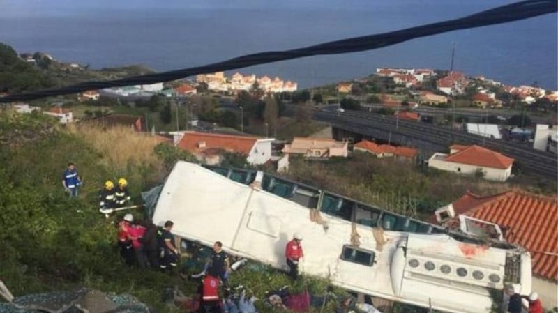Τροχαίο σοκ στην Πορτογαλία - Ανετράπη τουριστικό λεωφορείο - 28 νεκροί!