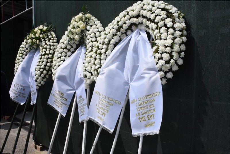 Κηδεία Βασίλη Λυριτζή: Το τελευταίο «αντίο» στον δημοσιογράφο - Οι πρώτες φωτογραφίες!