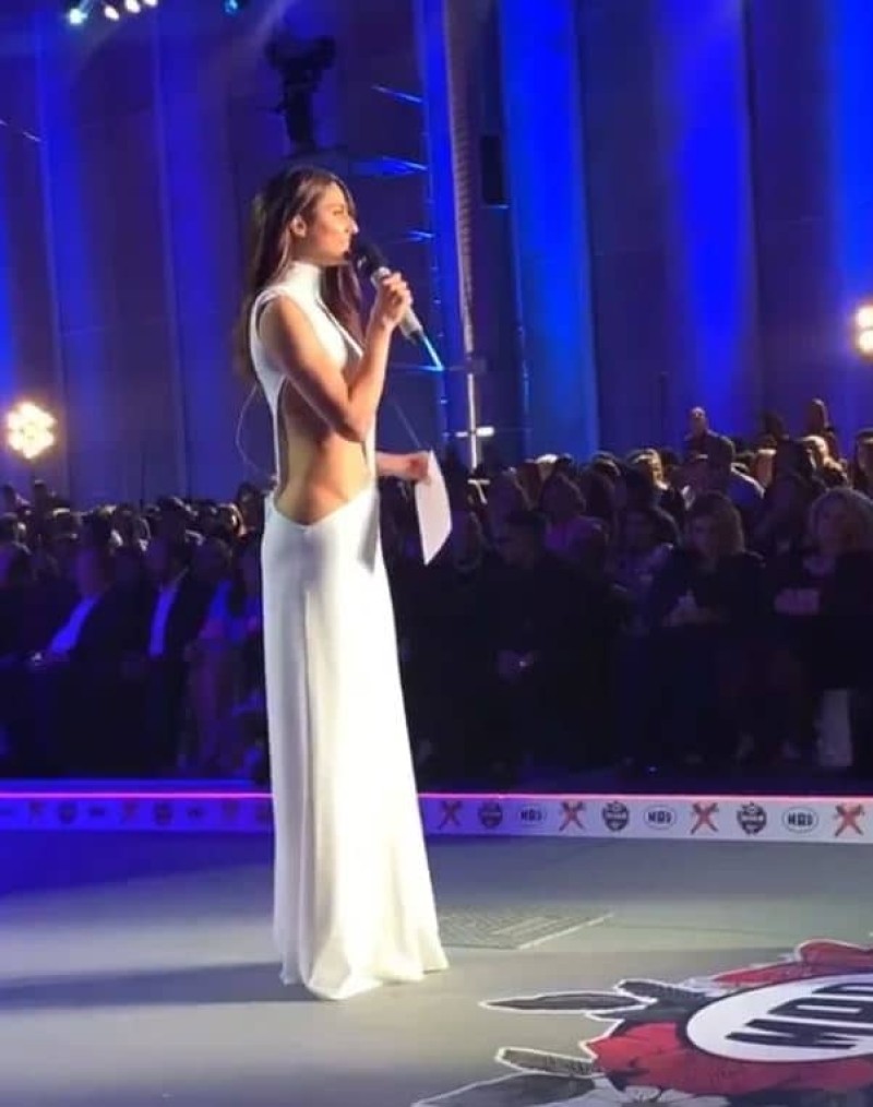 Madwalk 2019: Χωρίς εσώρουχο on stage η Ηλιάνα Παπαγεωργίου! Μας έδειξε το καλογυμνασμένο σώμα της (Photos)