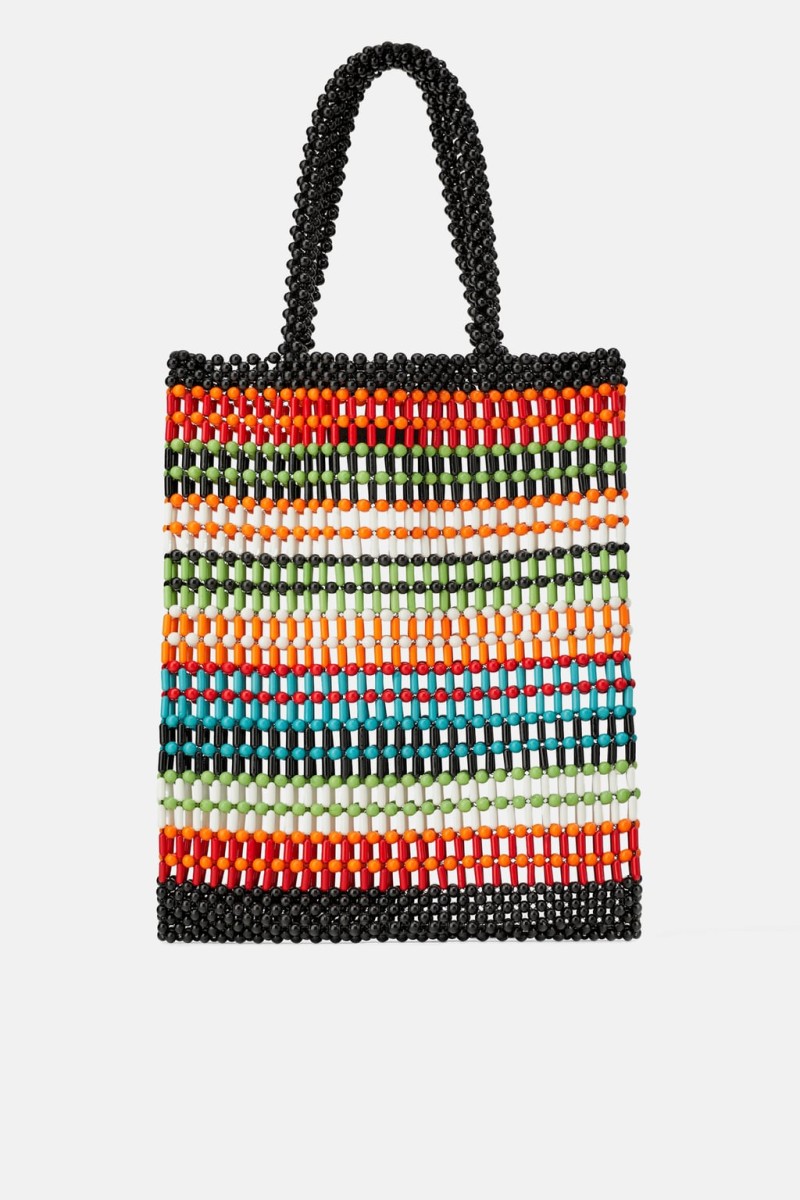 Zara: Η τσάντα shopper σε προκαλεί να την κρατήσεις στα καταστήματα