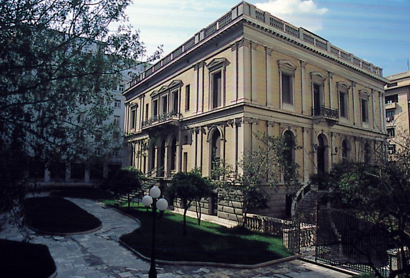 Ξέσπασε πυρκαγιά στο Νομισματικό Μουσείο στο κέντρο της Αθήνας