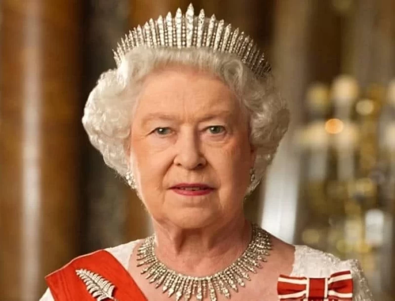 Βασίλισσα Ελισάβετ: Ψάχνει το νέο manager για να διαχειρίζεται τα social media! Πενταψήφιο νούμερο έχει ο μισθός!