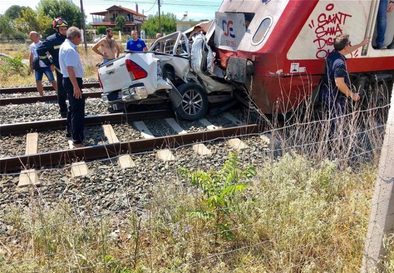 Ασύλληπτη τραγωδία στα Διαβατά: Νεκρή έγκυος γυναίκα μετά από σύγκρουση τρένου με αυτοκίνητο!