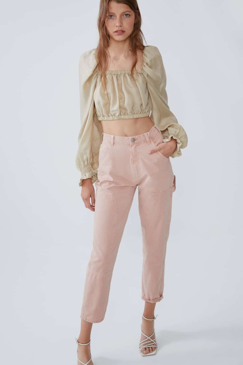 Zara - πανικός: Ουρές στα καταστήματα γι αυτό το ροζ τζιν από τη νέα συλλογή! 