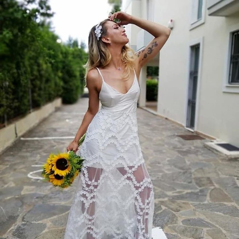 Ελληνίδα τραγουδίστρια παντρεύτηκε μετά από 6 μήνες σχέσης!