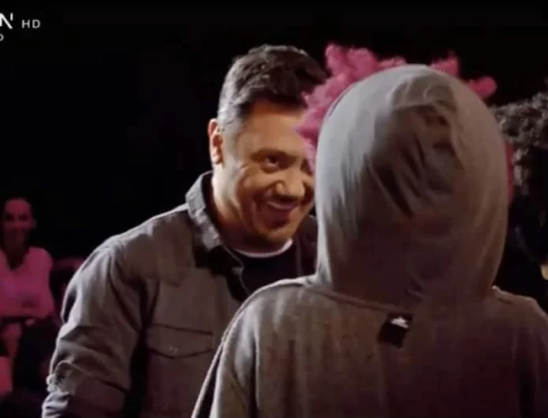 X-factor: Άφωνος ο Θεοφάνους! Ανέβηκαν στην σκηνή και τραγούδησαν τα παιδιά του! (Βίντεο)