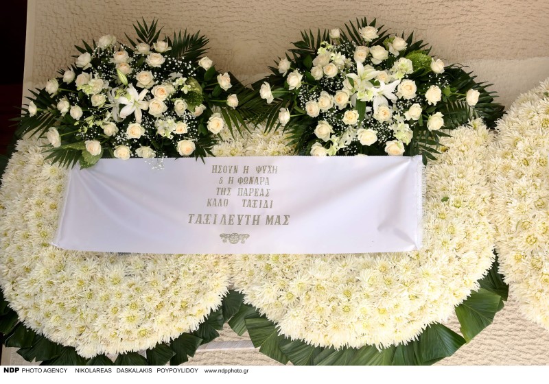 Κηδεία Λαυρέντη Μαχαιρίτσα: Ράγισαν καρδιές! Ποιοι έδωσαν το παρόν;