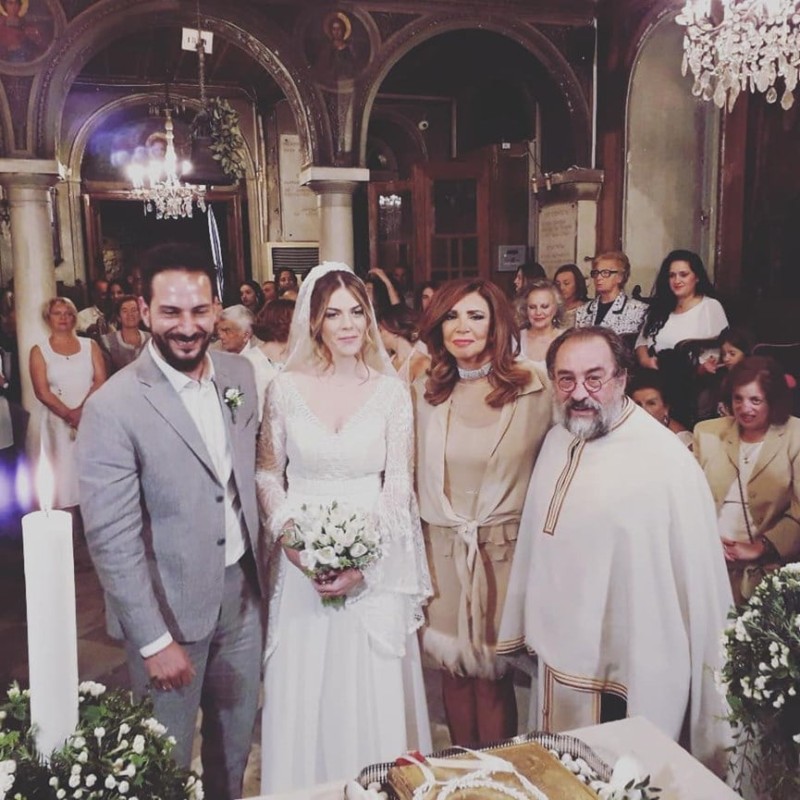 Μιμή Ντενίση: Ο γάμος που έφερε την ευτυχία στην ζωή της!