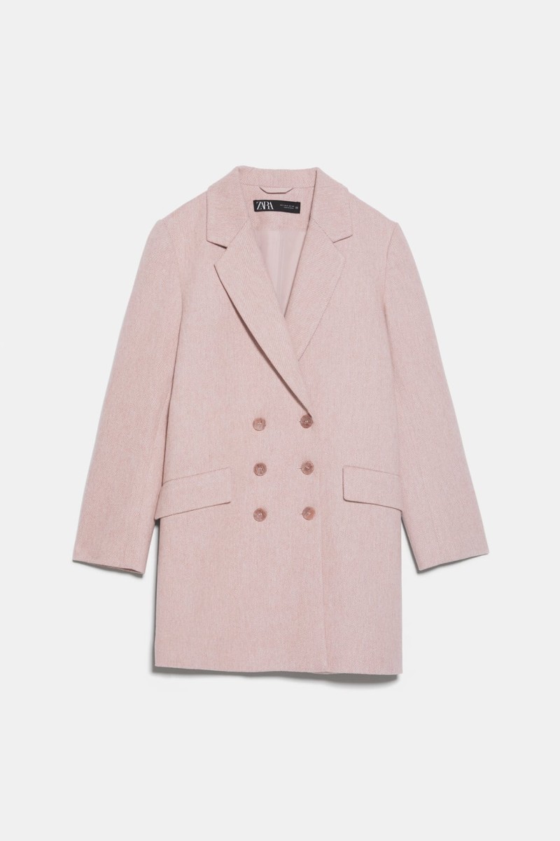 Zara: Θα ερωτευτείτε όλες αυτό το παλτό από τη νέα συλλογή! Έχει το τέλειο χρώμα για τον χειμώνα!