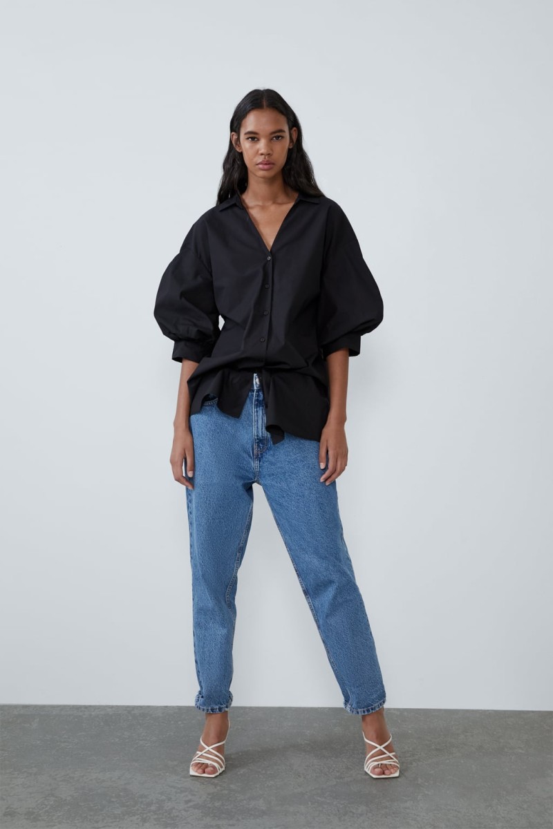 Zara - νέα συλλογή: Το μακρύ αυτό πουκάμισο δεν βγαίνει μόνο σε μαύρο! Έχει και μανίκια που φουσκώνουν...