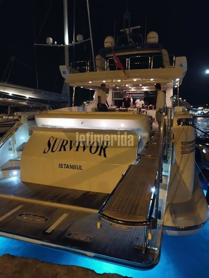 Ατζούν Ιλιτζαλί: Διακοπές με το υπερπολυτελές σκάφος του στην Ρόδο!