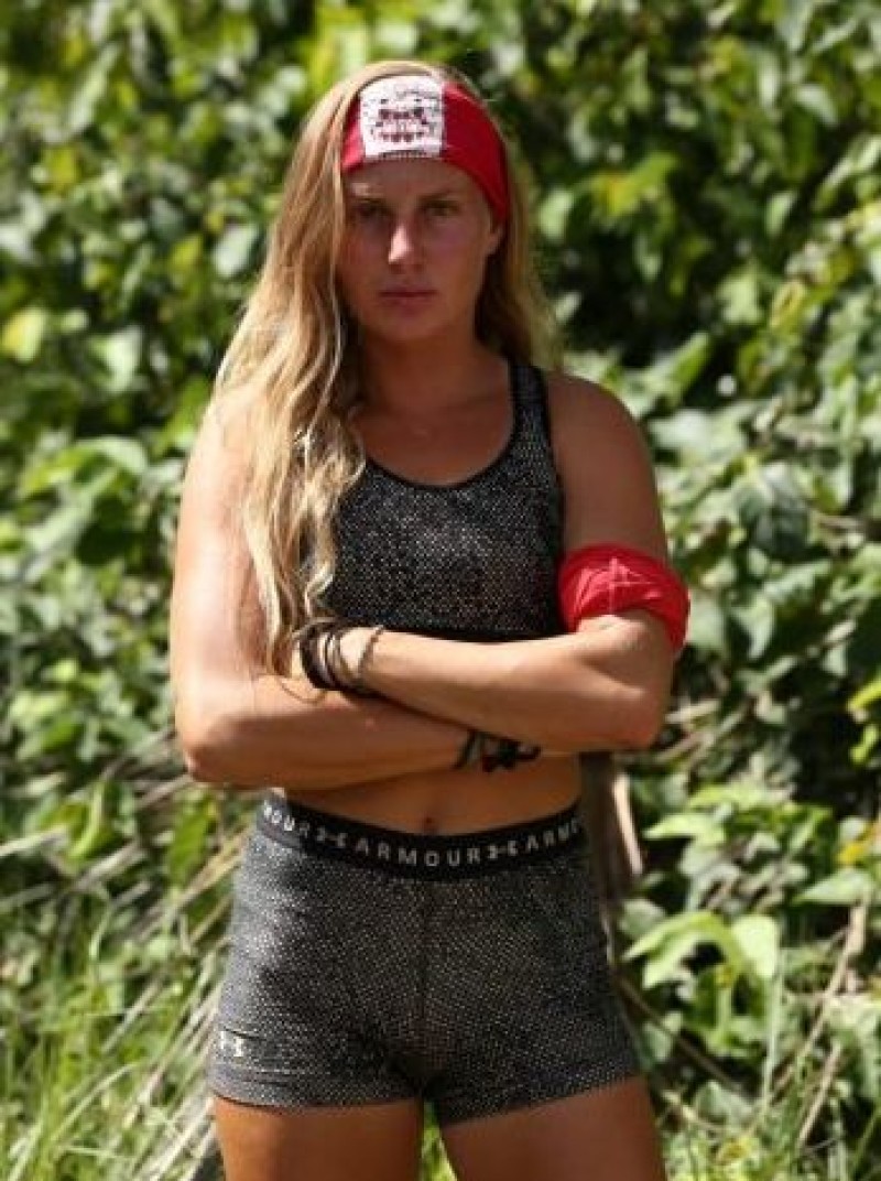 Κατερίνα Δαλάκα: Δεν έχει καμία σχέση με το πως ήταν στο Survivor! Με κοντή φούστα πιο αδύνατη από ποτέ...