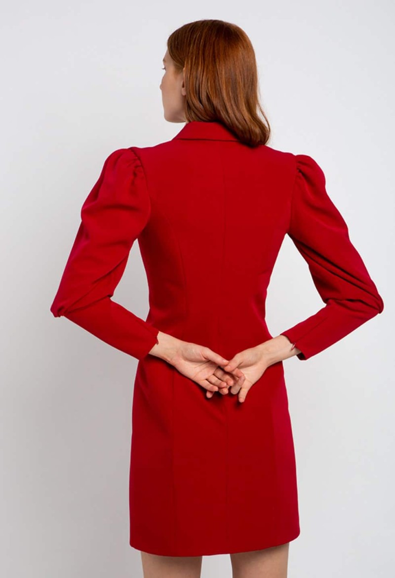 Φαίη Σκορδά: Έπεσε η τιμή του κόκκινου φορέματός της! Από 99,00 ευρώ πήγε στα 79!