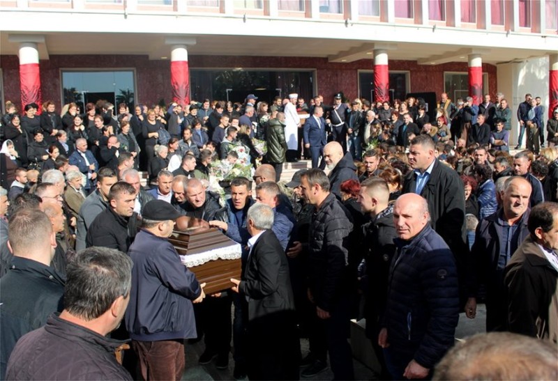 Σεισμός στην Αλβανία κηδεία