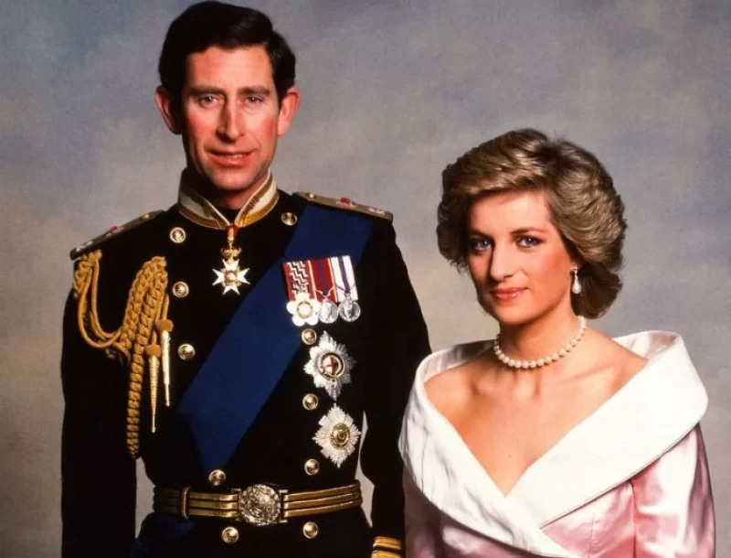Τράβαγε τα μαλλιά του ο Κάρολος με το ύψος της Diana! Ήταν ακριβώς ίδιο με το δικό του!