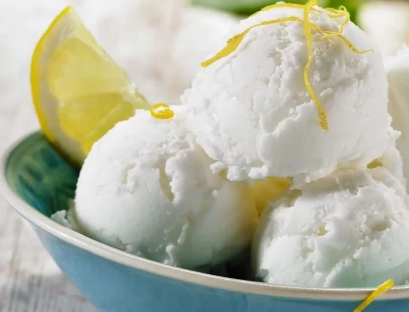Γρήγορο και εύκολο παγωτό λεμόνι από την Αργυρώ Μπαρμπαρίγου