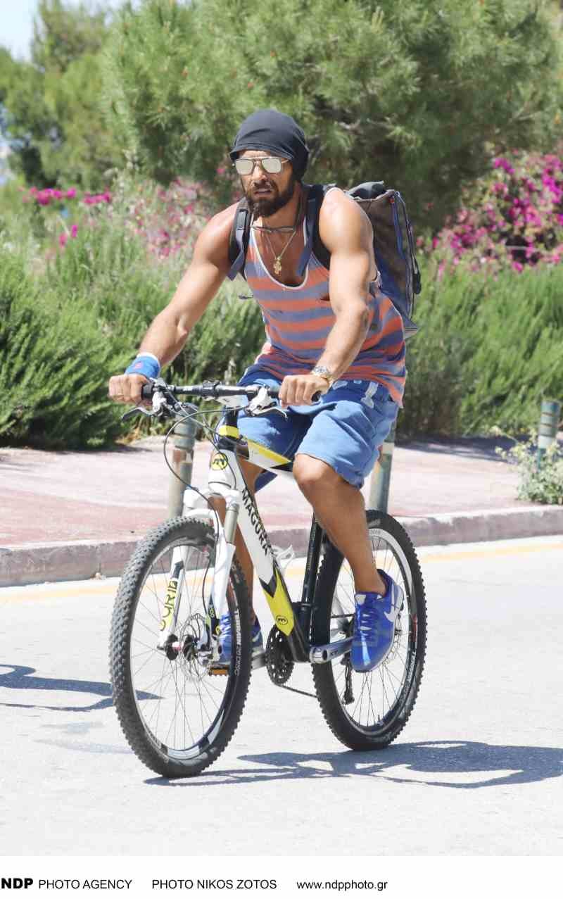 Γιάννης Μαρακάκης με ποδήλατο