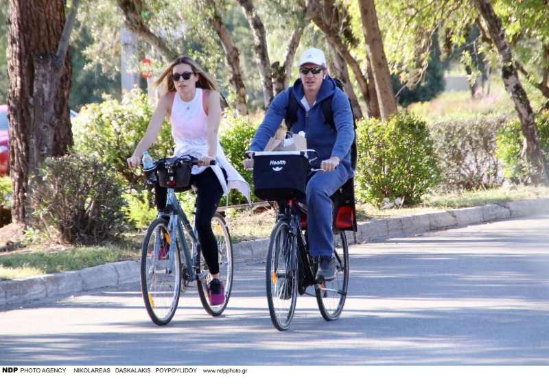 Μαριέττα Χρουσαλά - Λέω Πατίτσας βόλτα με τα ποδήλατα